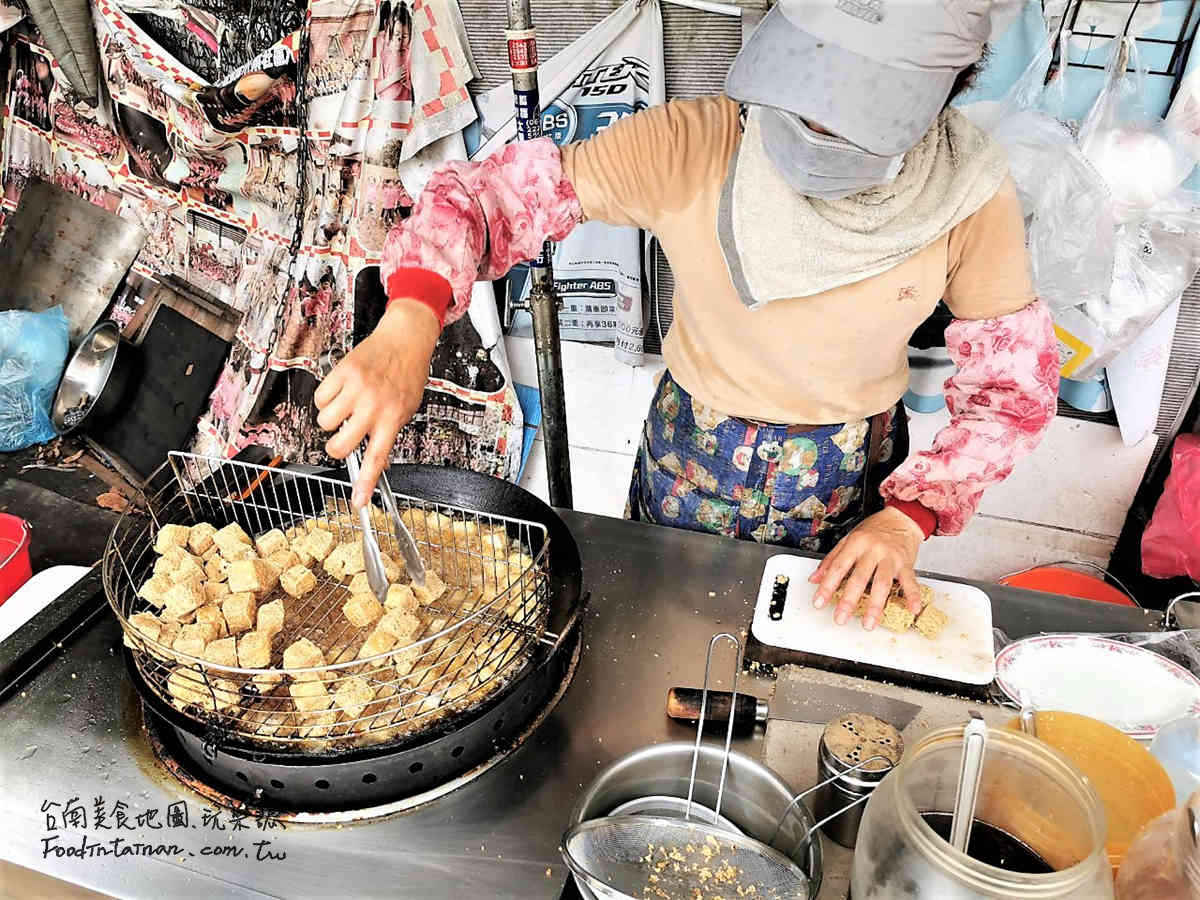 臺南永康地區推薦在地人國民平民平價下午茶點心無名小吃-忠孝路臭豆腐