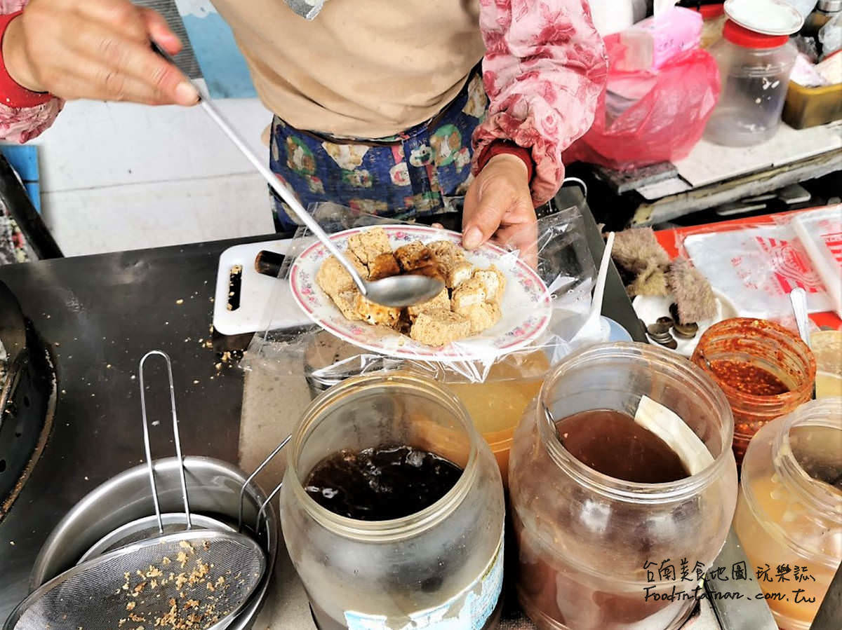 臺南永康地區推薦在地人國民平民平價下午茶點心無名小吃-忠孝路臭豆腐