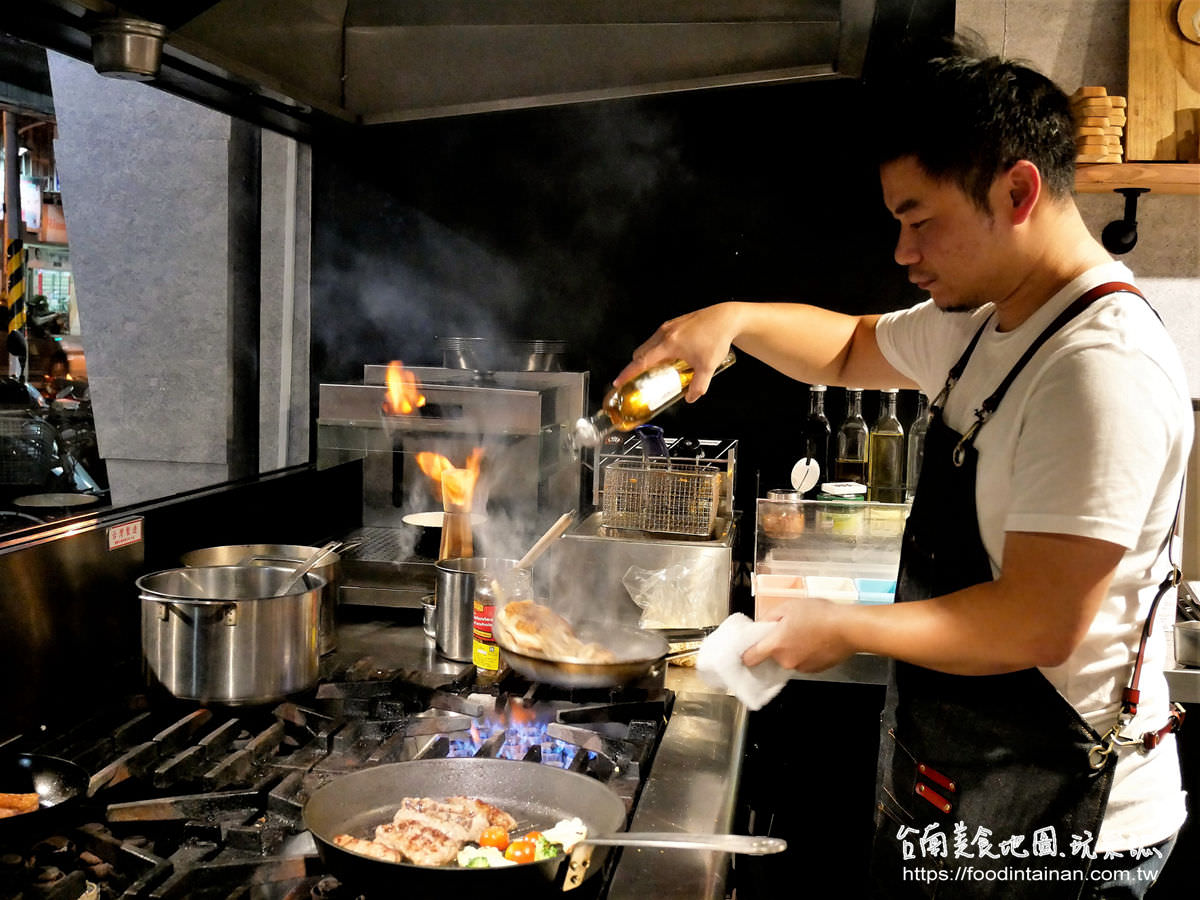 臺南東區(qū)推薦主廚私房義法料理早午餐下午茶午餐晚餐點心炸物甜點餐廳-Dotch Bistro 兜齊餐酒館