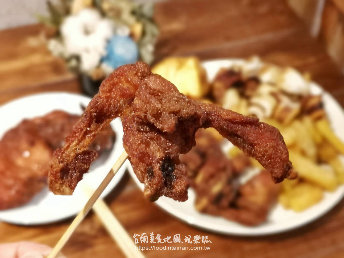 臺(tái)南南區(qū)推薦平價(jià)美味獨(dú)家醃料鹽酥雞專賣店-鳳凰來(lái)手作炸雞屋-金華店